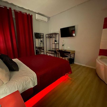 Vomero Suite And Deluxe Room B&B Napoli Εξωτερικό φωτογραφία