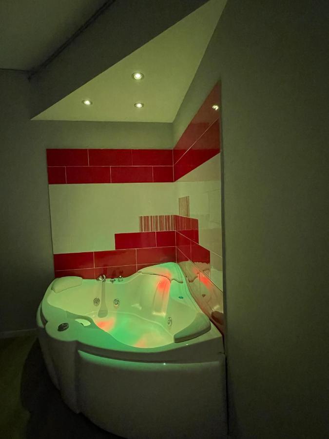 Vomero Suite And Deluxe Room B&B Napoli Εξωτερικό φωτογραφία