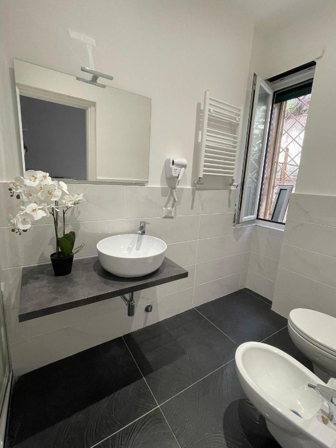 Vomero Suite And Deluxe Room B&B Napoli Εξωτερικό φωτογραφία