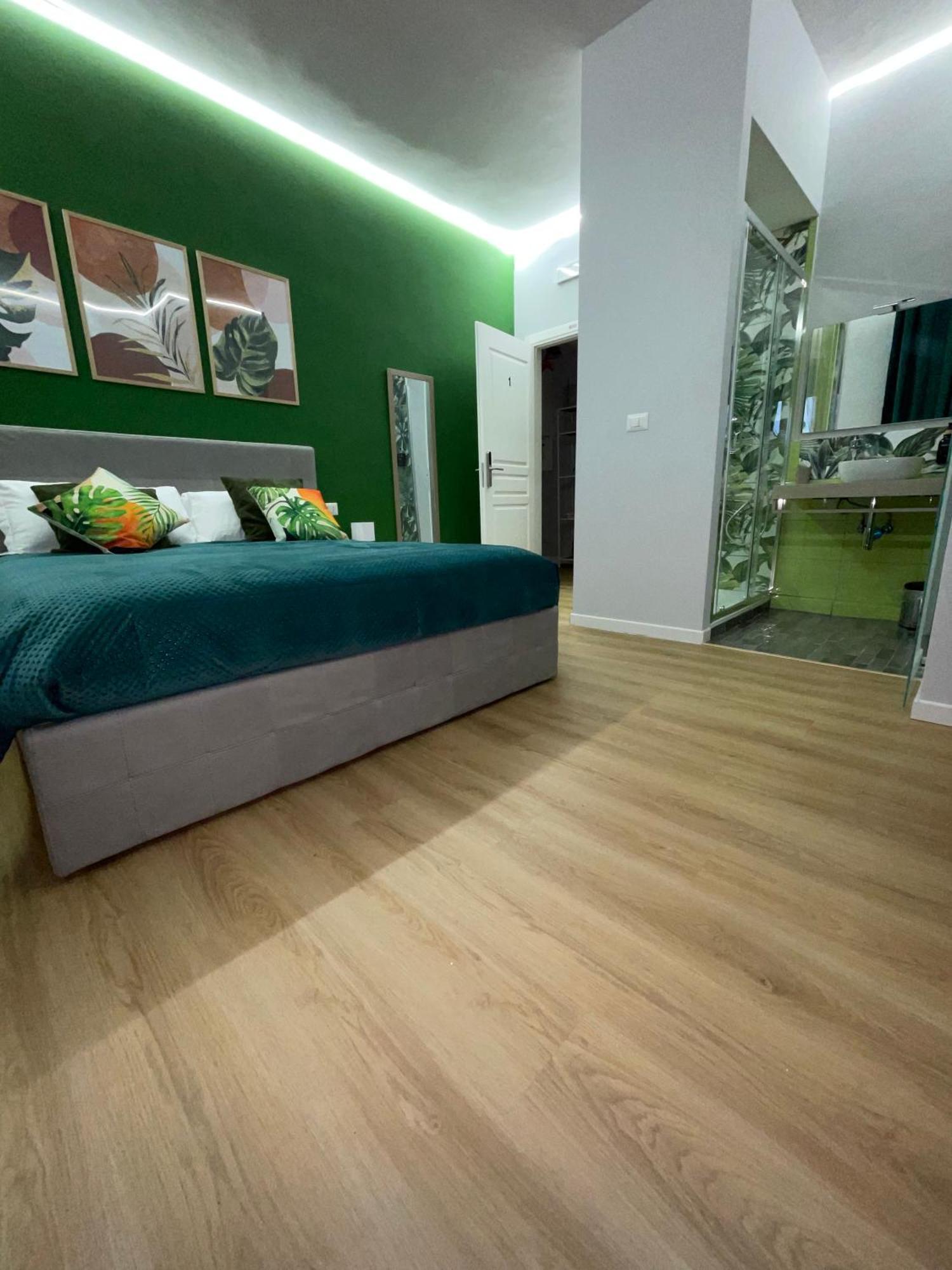 Vomero Suite And Deluxe Room B&B Napoli Εξωτερικό φωτογραφία